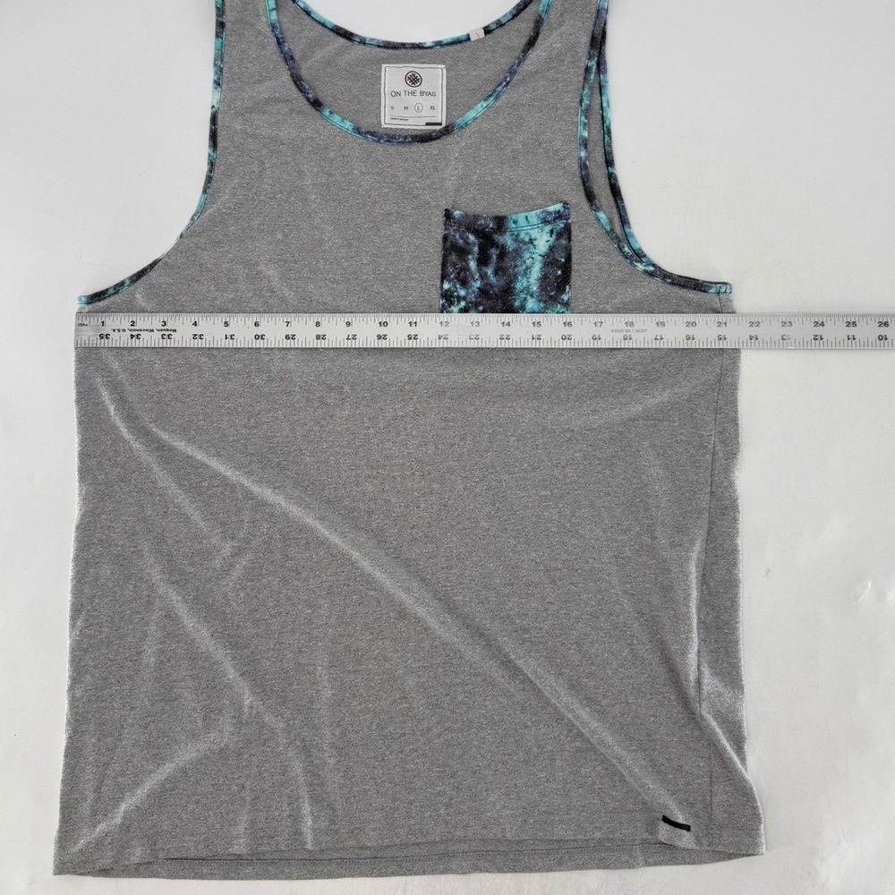 On The Byas Mens Heather Grey Galaxy Print Pocket Tank Top Large Space Trim - Picture 7 of 8